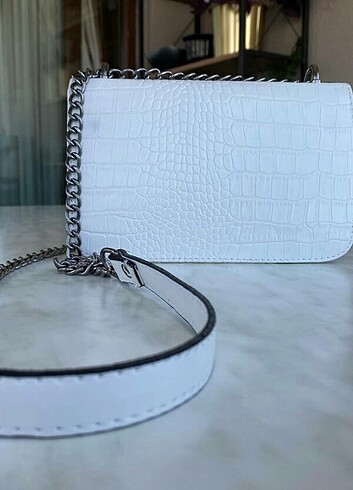 Yves Saint Laurent Beyaz Omuz Çantası
