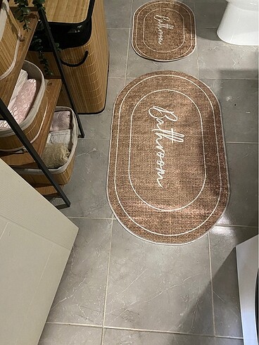 İkili banyo kilimi