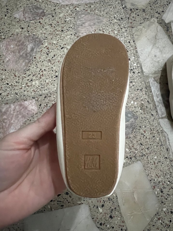 Beyaz Fırfırlı Kız Çocuk Babet - Görsel 4