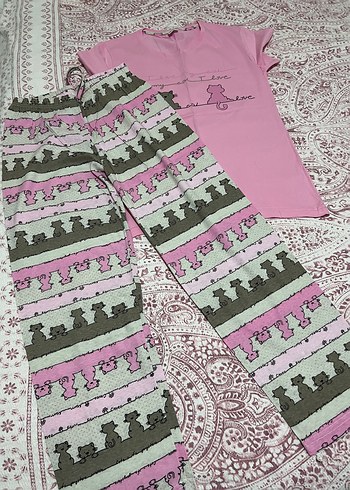 Diğer Pembe Baskılı Kadın Pijama Takımı