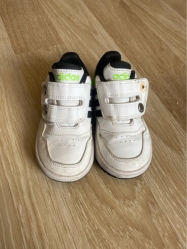 Adidas çocuk ayakkabısı