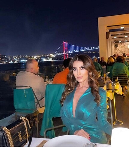 Zara Vatkalı tasarım elbise