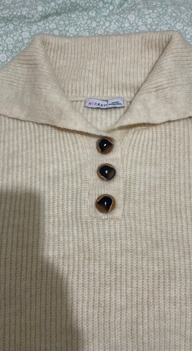 Bej Düğmeli Kadın Triko Kazak - Görsel 3