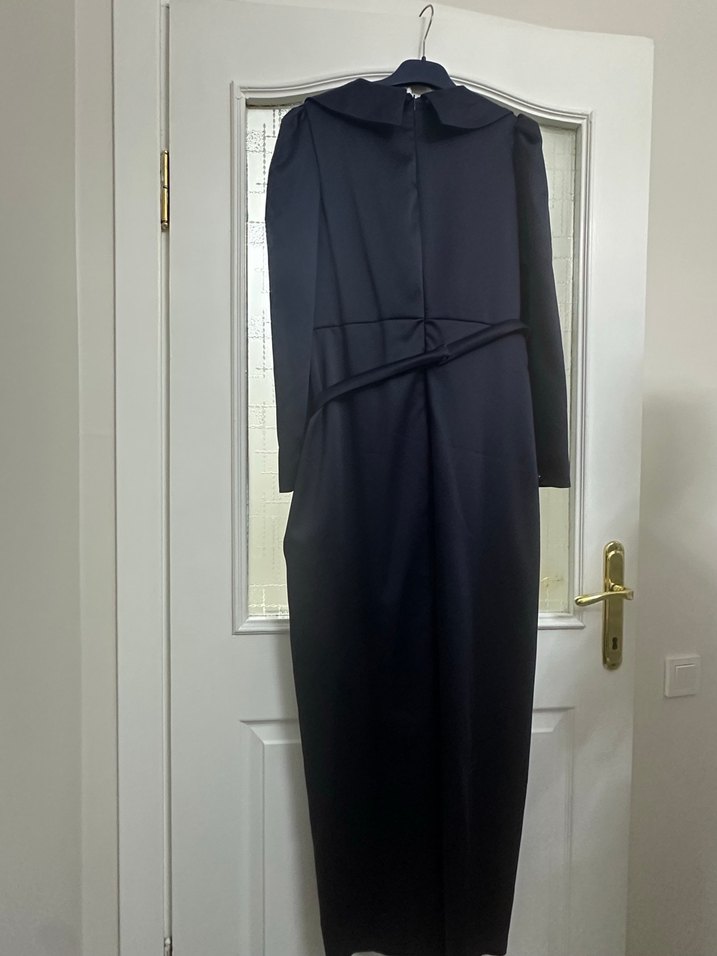 Siyah Kuşaklı Uzun Kadın Elbise - Görsel 3