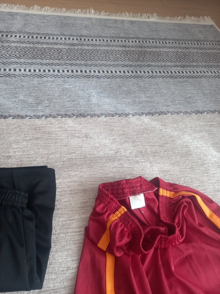 Kırmızı Elastik Bel Rahat Spor Şort - Görsel 5