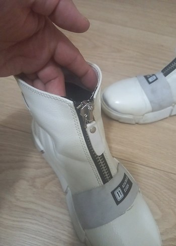 Beyaz Kadın Sokak Stili Topuklu Bot - Görsel 6