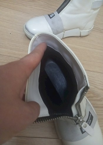 Beyaz Kadın Sokak Stili Topuklu Bot - Görsel 7