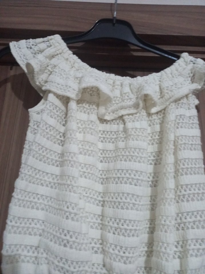 Beyaz Fırfırlı Bohem Kısa Triko Bluz - Görsel 3