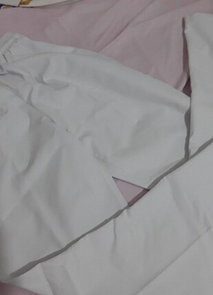 Beyaz sen tekstil üniforma altı