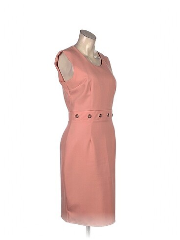 Diğer PreLoved Kısa Elbise %70 İndirimli.