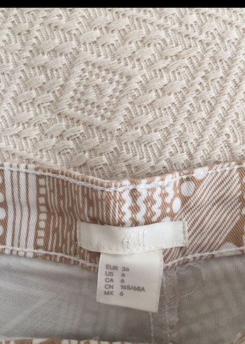 H&M Bej Desenli Düğmeli Bohem Mini Şort