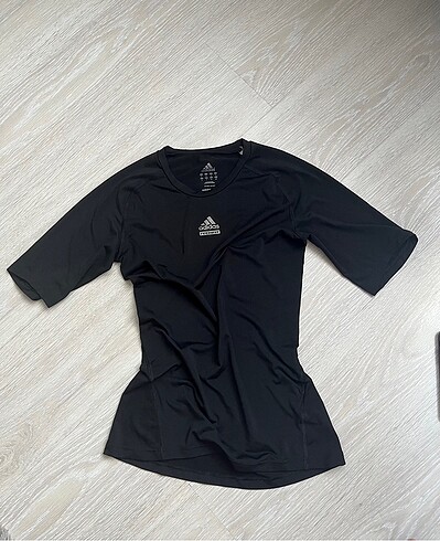 Orjinal adidas