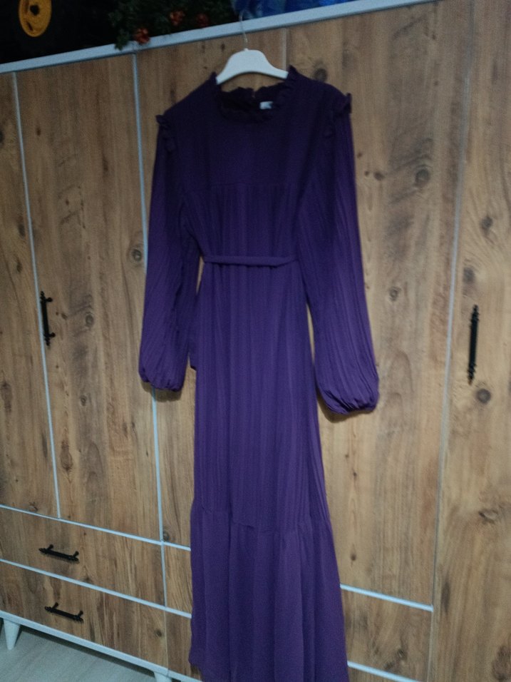 Piliseli Uzun Mor Kadın Elbise - Görsel 5