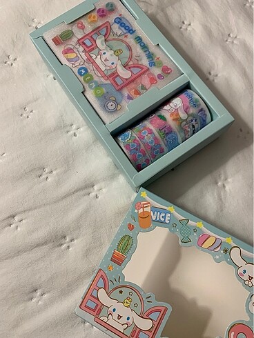  Sticker box