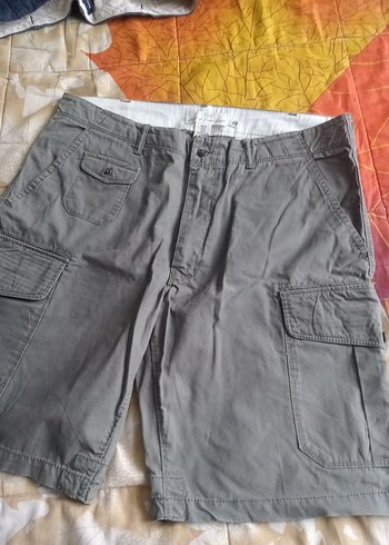 Gri Pamuklu Rahat Kesim Erkek Şort