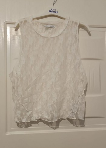 Dantel Detaylı Beyaz Kolsuz Bluz - Görsel 2