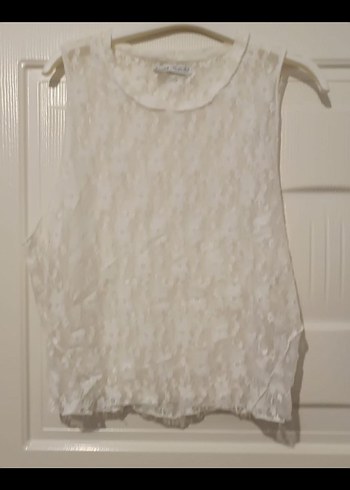 Dantel Detaylı Beyaz Kolsuz Bluz - Görsel 5