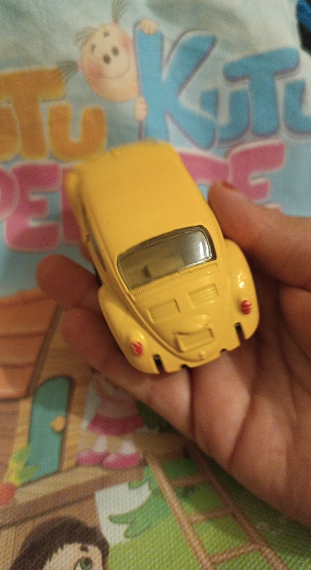 Sarı Minyatür Oyuncak Araba - Görsel 5