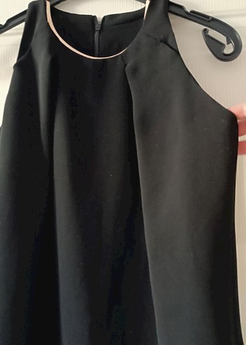Diğer Siyah Elbisesi
