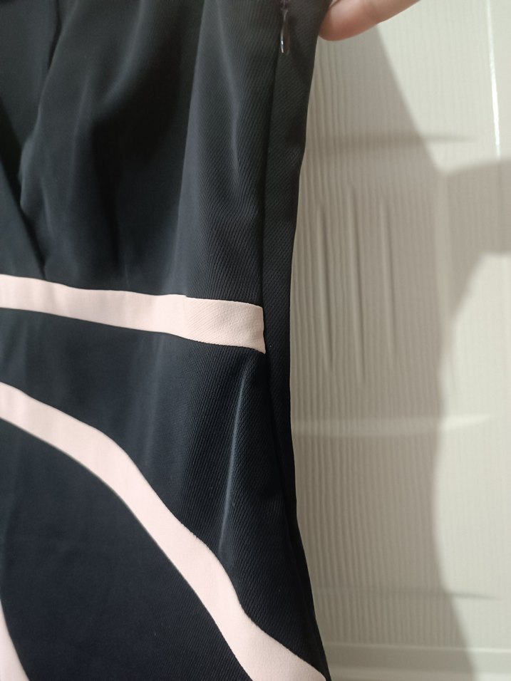 Siyah Drapeli V Yakalı Uzun Kalem Elbise - Görsel 5