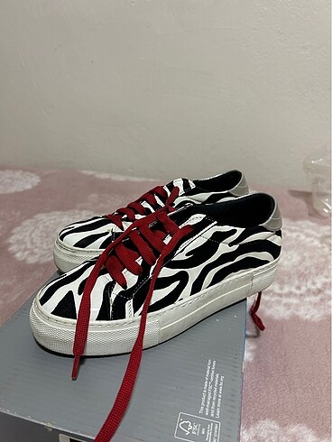 Zebra Ayakkabı