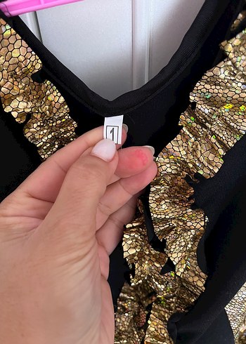 Kızlar için Parlak Altın Yılan Desenli Elbise - Görsel 2