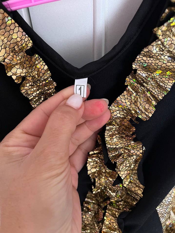 Kızlar için Parlak Altın Yılan Desenli Elbise - Görsel 2