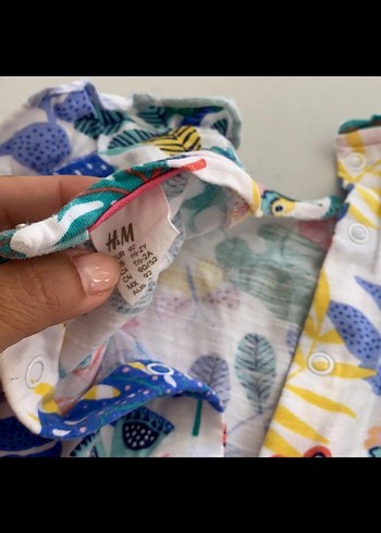 Kız Çocuk Renkli Baskılı Askılı Tulum hm marka 1,5-2 yaş - Görsel 4