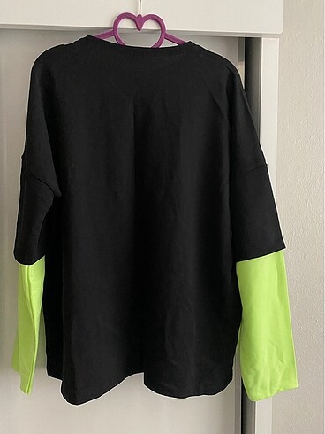 Bershka Neon Kollu Üst