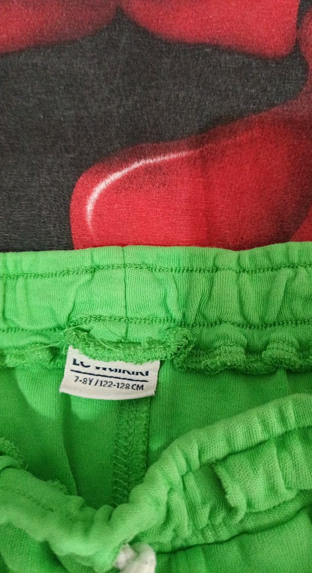 Çocuk Renkli Rahat Yeşil Şort - Görsel 3