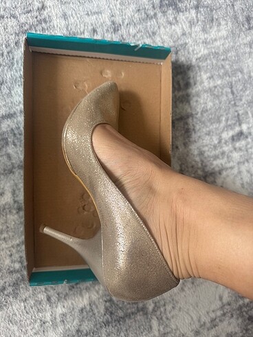 Diğer Stiletto şık gece ayakkabısı