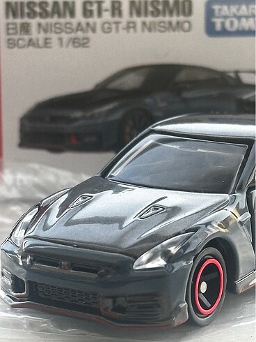 Nissan GT-R NISMO tomica
