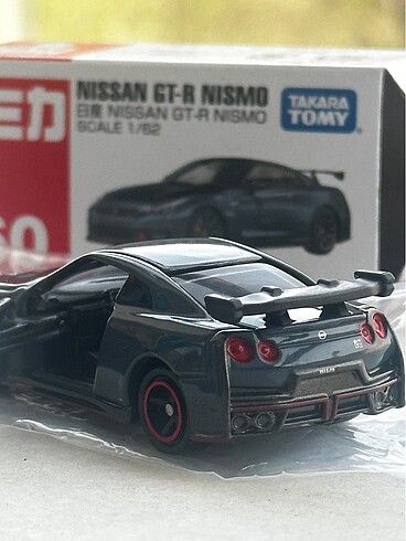 Beden Renk Nissan GT-R NISMO tomica