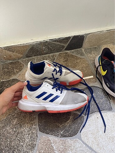 Adidas tenis ayakkabısı