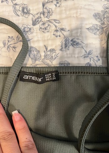 s Beden Kadın Kolsuz Crop Top, Kayık Yaka, Haki Renk