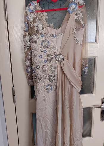 Bej Nakışlı Uzun Kollu V Yaka Kadın Elbise - Görsel 4