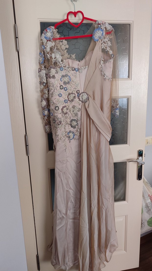 Bej Nakışlı Uzun Kollu V Yaka Kadın Elbise - Görsel 3