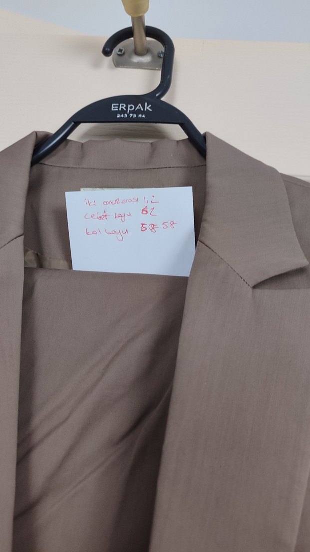 Bej Düğmeli Kadın Blazer Ceket Pantolon Takım - Görsel 4