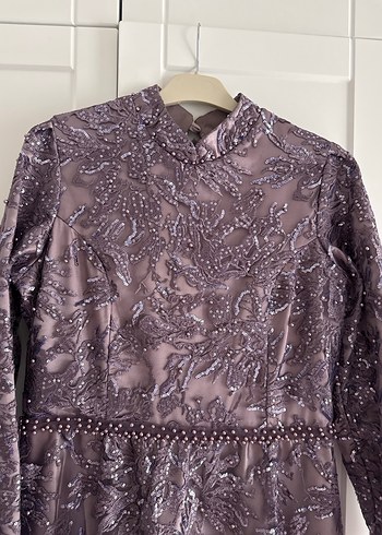 Mor Dantel İşlemeli Uzun Abiye Elbise - Görsel 2