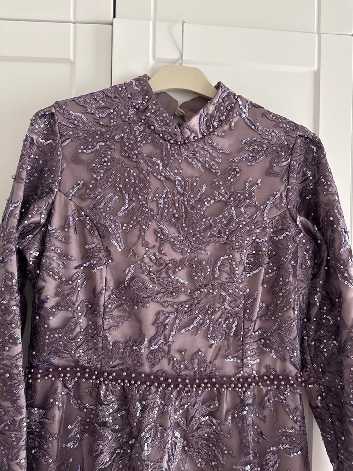 Mor Dantel İşlemeli Uzun Abiye Elbise - Görsel 2