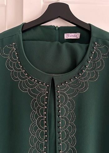 Yeşil Nakışlı Tesettür Takım - Görsel 4