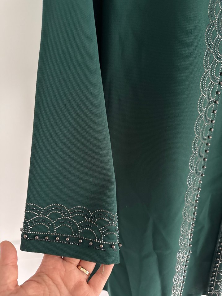 Yeşil Nakışlı Tesettür Takım - Görsel 3