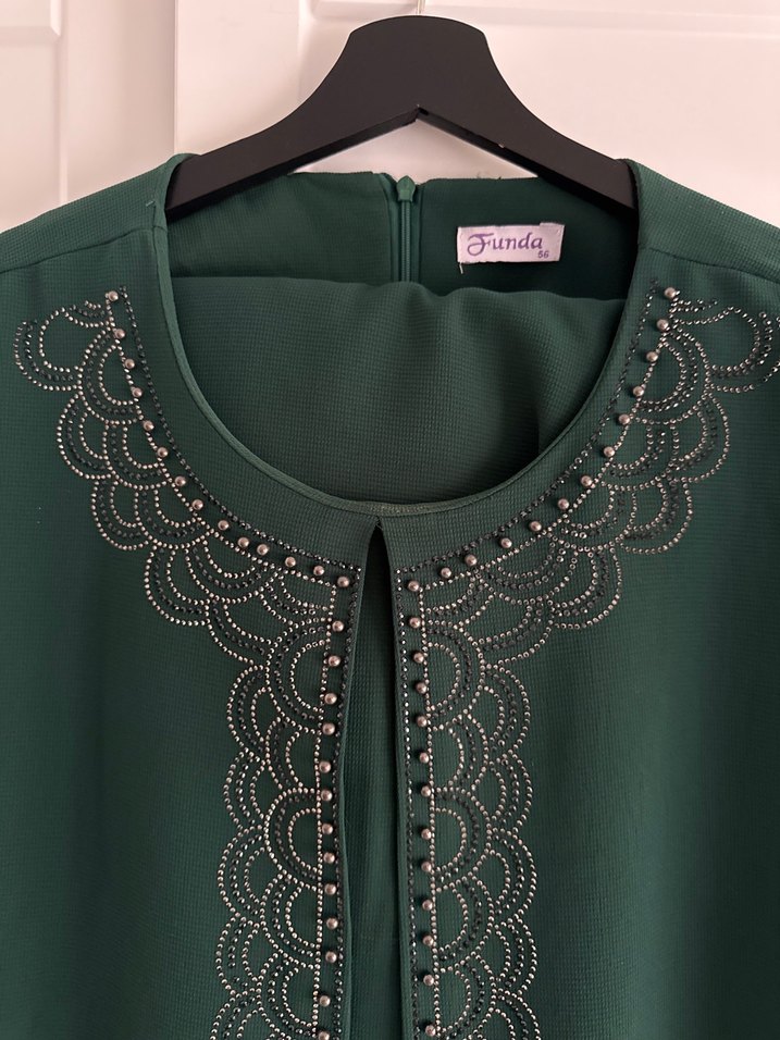 Yeşil Nakışlı Tesettür Takım - Görsel 4