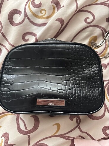 bershka çanta