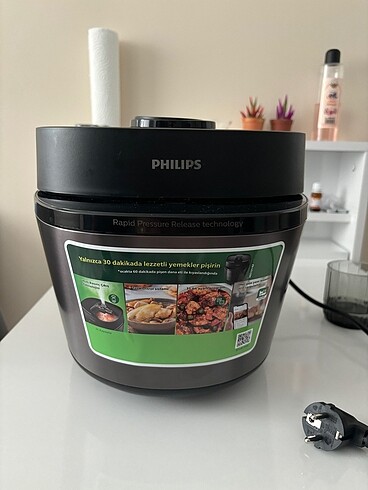 Philips elektrikli düdüklü tencere