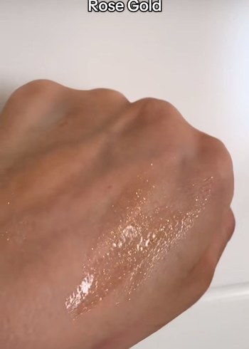 Diğer Rose Gold Parlak Ten Rengi Dudak Parlatıcısı