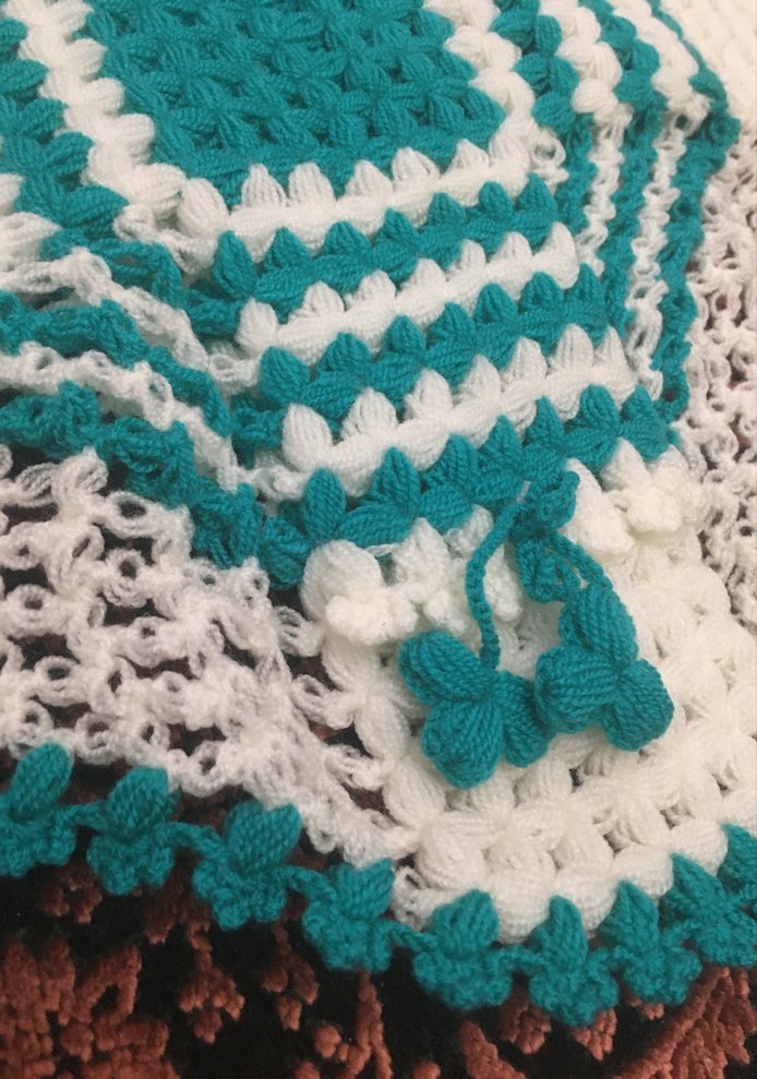 Turkuaz ve Beyaz El Örgüsü Banyo Süngeri - Görsel 2