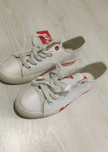 Beyaz Bağcıklı Dolgu Topuklu Spor Ayakkabı