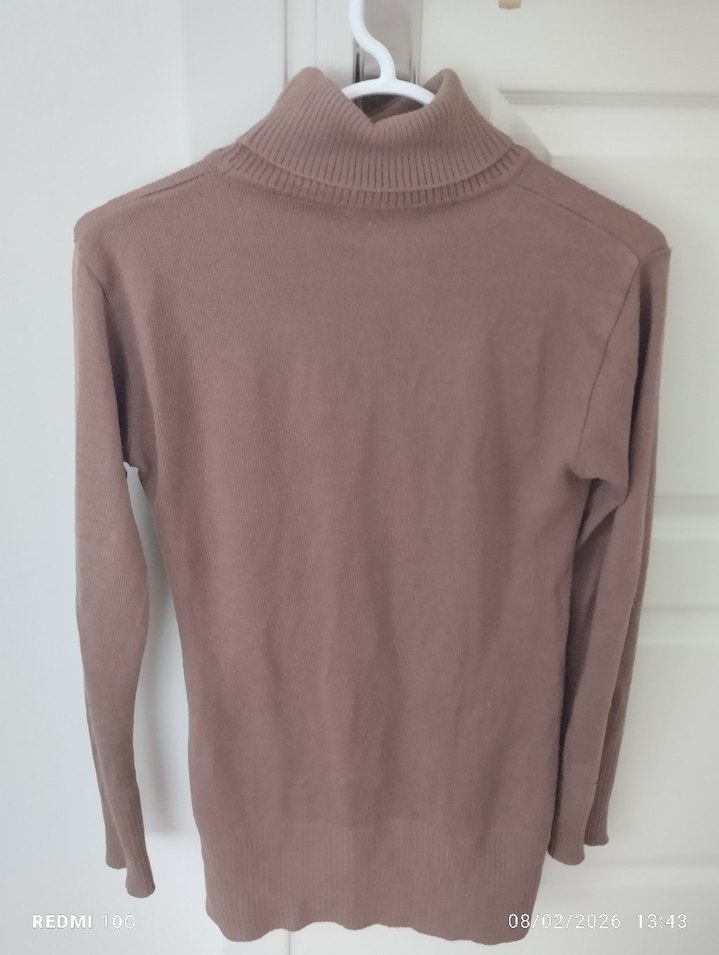 Bej Boğazlı Fit Kadın Kazak - Görsel 3