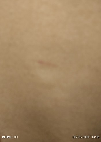 ürün görüldüğü gibidir sadece bir tane lekesi var görünmüyor - Görsel 2